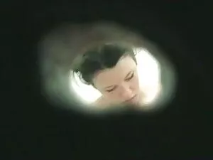 Mencium Bella mengha ...