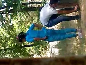 Seks bertiga video b ...